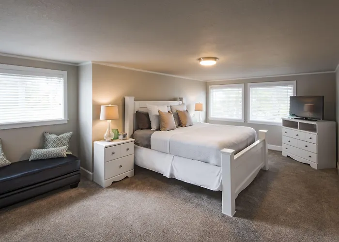 Beach Drive Suites