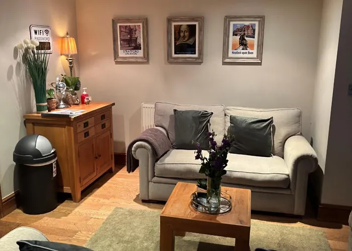 The Field View Retreat At Alveston Pastures Just 3 Miles From The Town