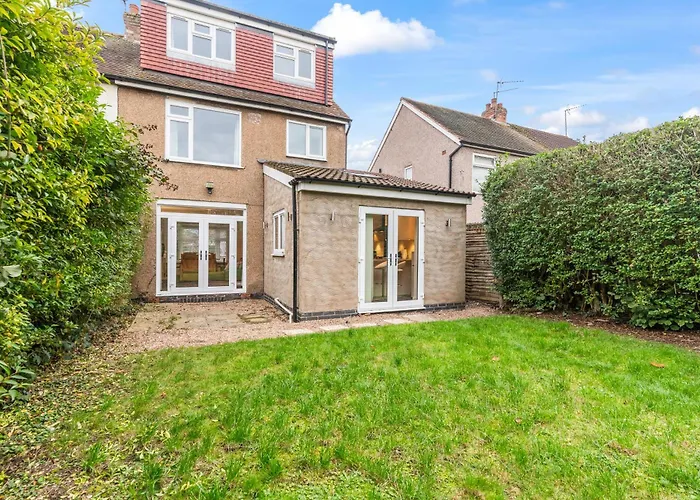 Awesome Coventry Home For Business Contractors And Suitable For Families With Free Parking 14Mins From Nec
