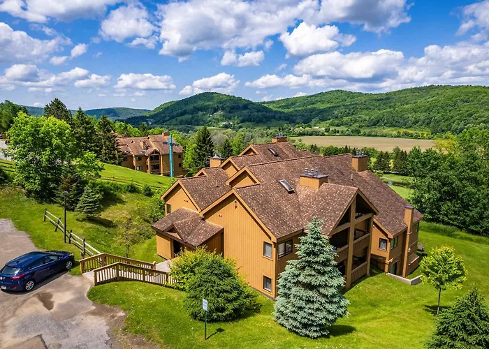 Updated Ski In Ski Out Condo Holiday Valley