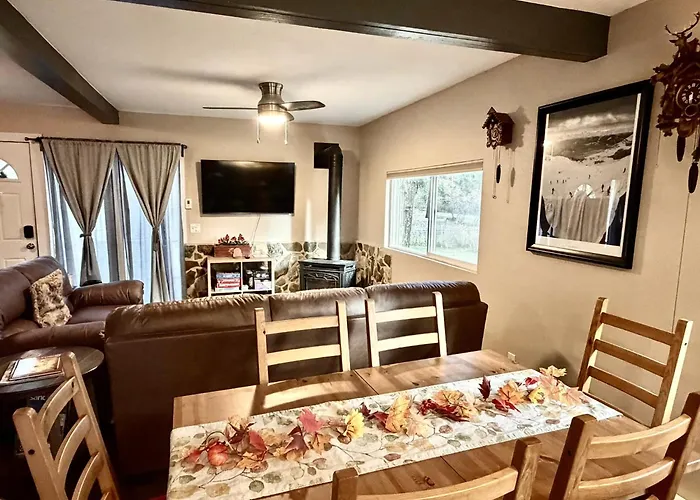 Chalet At The Base Of Schweitzer Mountain