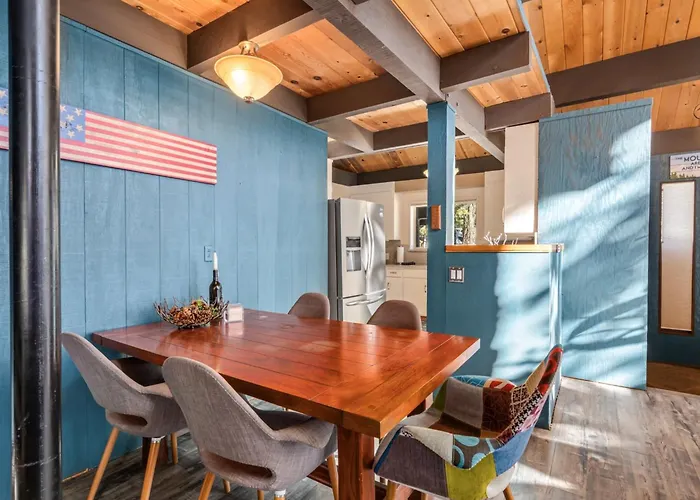 Awesome Home Above The Lake - Dogs Welcome Vh315