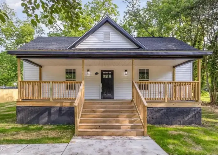 Elegant 1910 Boutique - Crib, Veteran-Owned