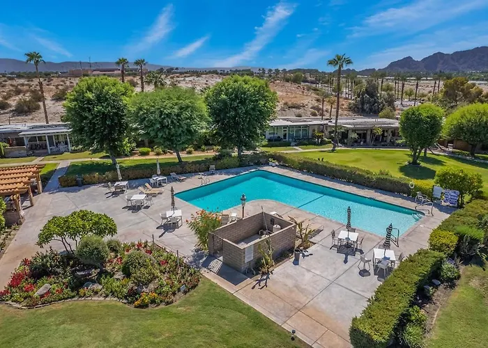 Chill-Inn, An Indian Wells Oasis
