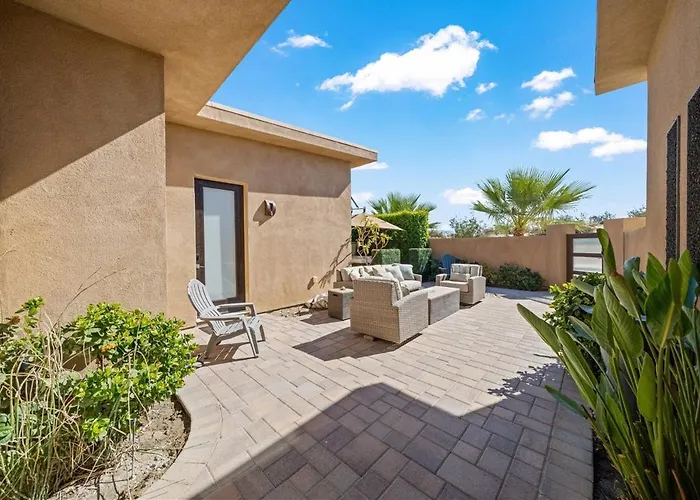 Chill-Inn, An Indian Wells Oasis