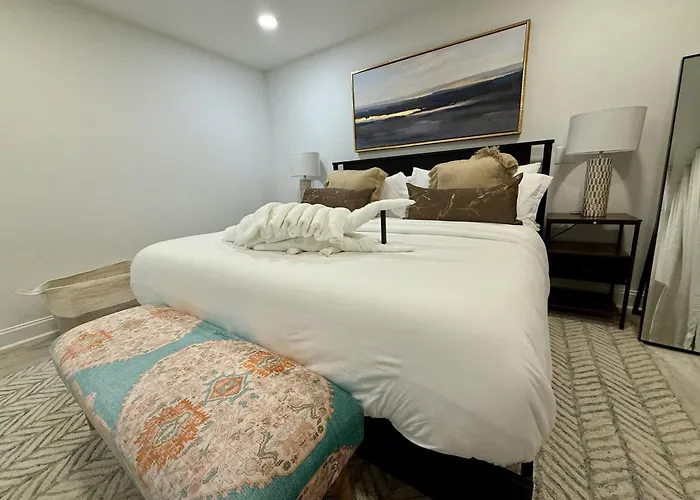 Top Luxe Oasis -Ski, Hike, Firepit, Spa, Golf