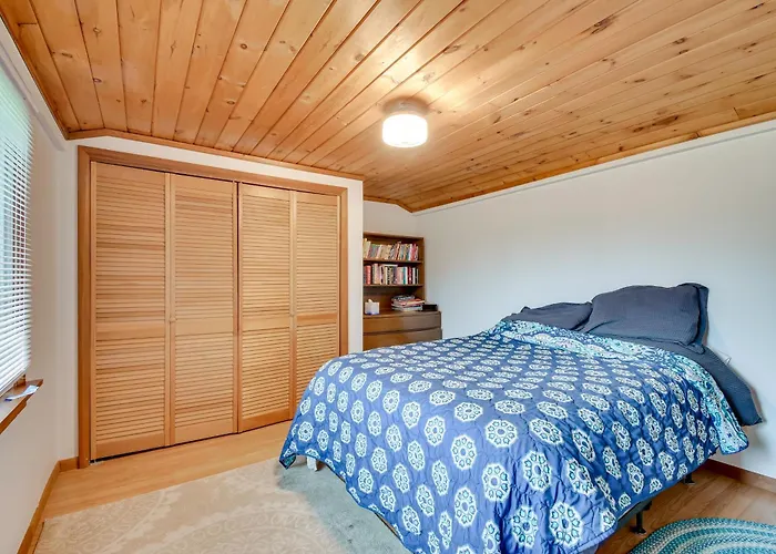 Fishing Pond & Spacious Yard: Quiet Home In Sodus!