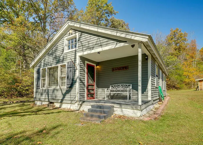 Hunters/Floaters Welcome! Creekside Missouri Cabin