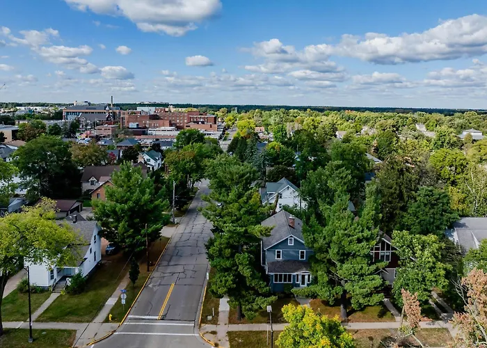 5 Bedroom Family Home - Uwsp Walkable