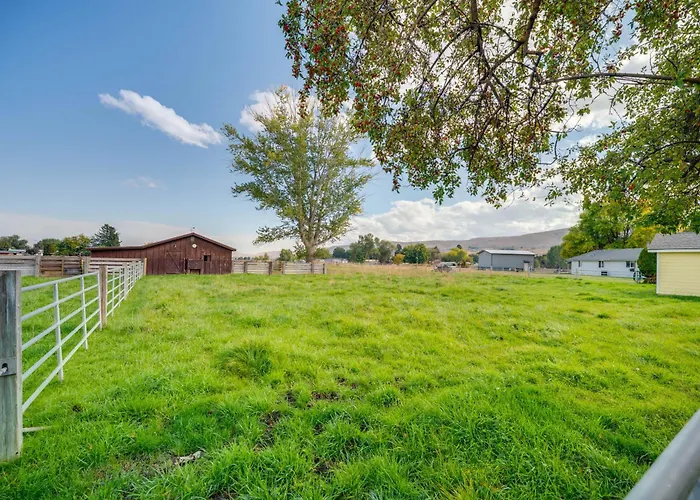 Yakima Wine Country Haven: Near Hiking & Fishing!