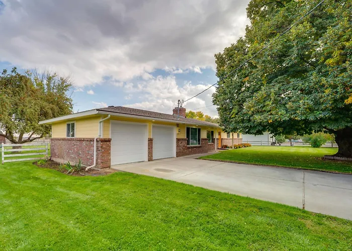 Yakima Wine Country Haven: Near Hiking & Fishing!