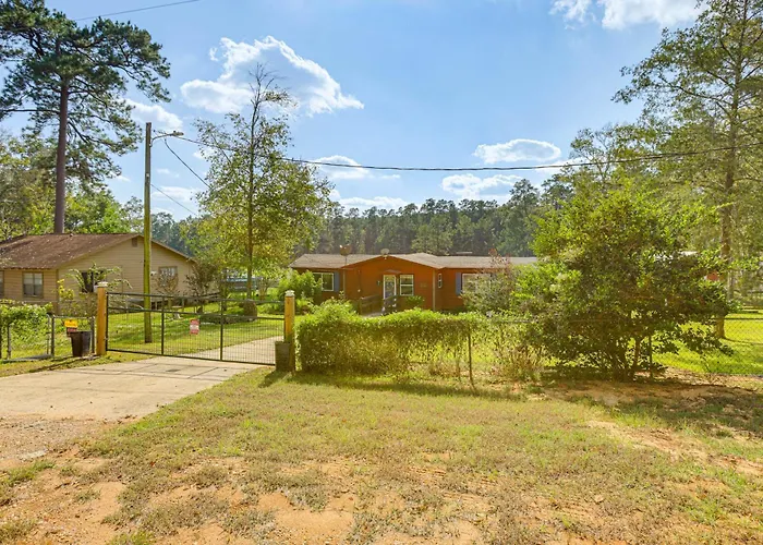 'Kokomo Kove' - Waterfront Country Texas Getaway
