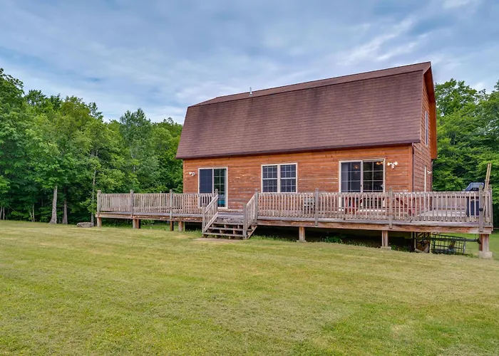 5 Mi To Jay Peak Resort: Cabin W/ Pond Access!