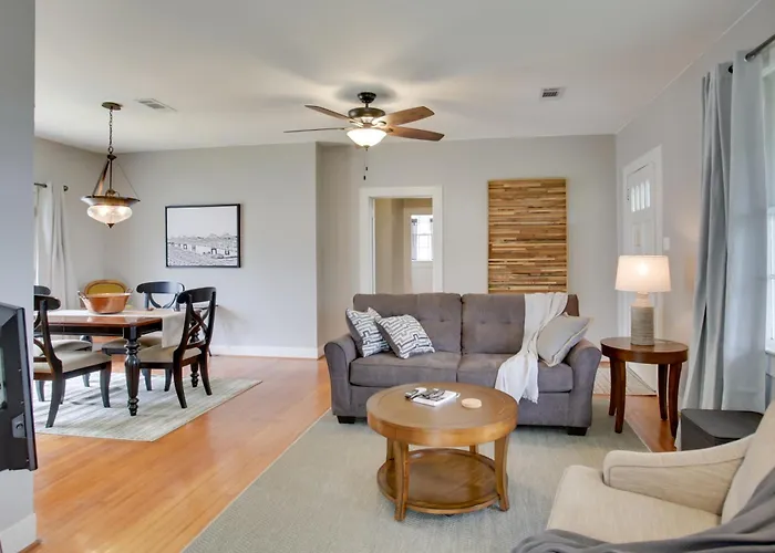 Charming Cottage W/ Mississippi River Views!