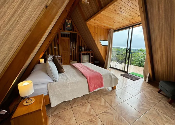 Tityra Lodge
