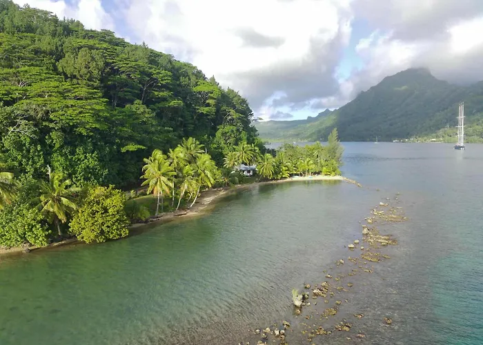 Le Neliza Beach Lodge Raiatea