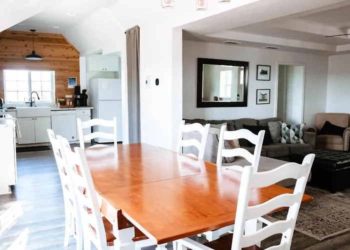 7 Min To Ark! - Fire Pit - Sleeps 11