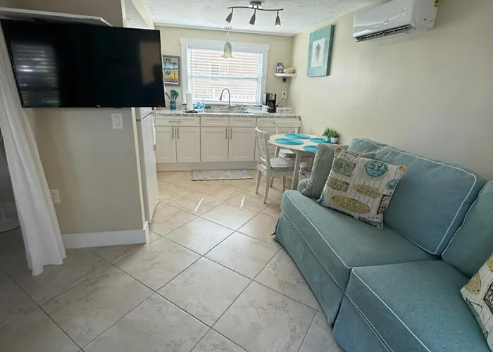 Cozy Beach Rental 1B/1B