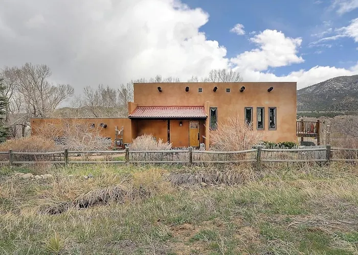 Casa Salida! Bikepath To Dwntwn, Private Hot Tub