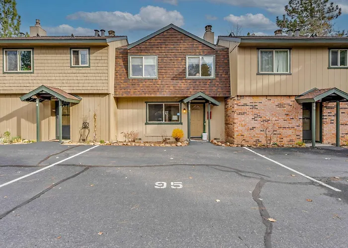 Modern 3Bd -Walk To Lake & Beach