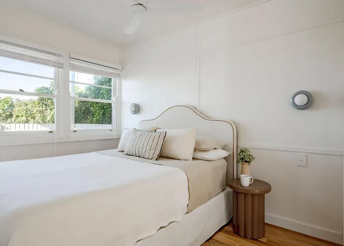 The Bunkie @ Ethel & Odes