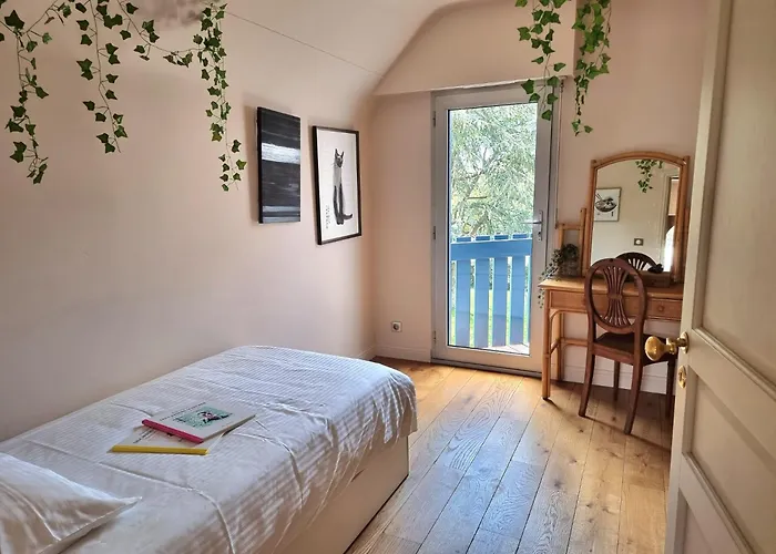 La Villa M Vannes, Villa Unique Les Pieds Dans L'Eau Sur Le Port, Avec Grand Jacuzzi Et Climatisation