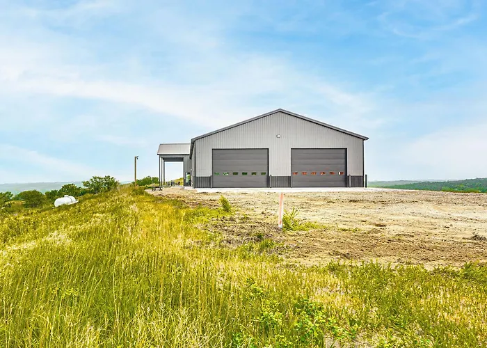 2 Mi To Lewis And Clark Lake: Spacious Getaway