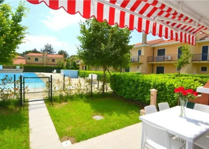 Terraced House With Private Garden