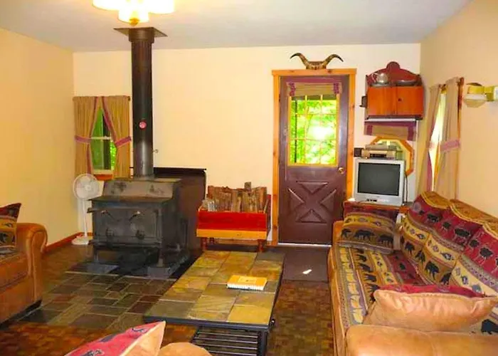 Cozy Vacation Cabin Near Allegheny State Forest, Pennsylvania