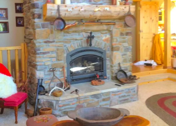 Spacious Cabin Rental With A Hot Tub For A Weekend Getaway Near Denver, Colorado