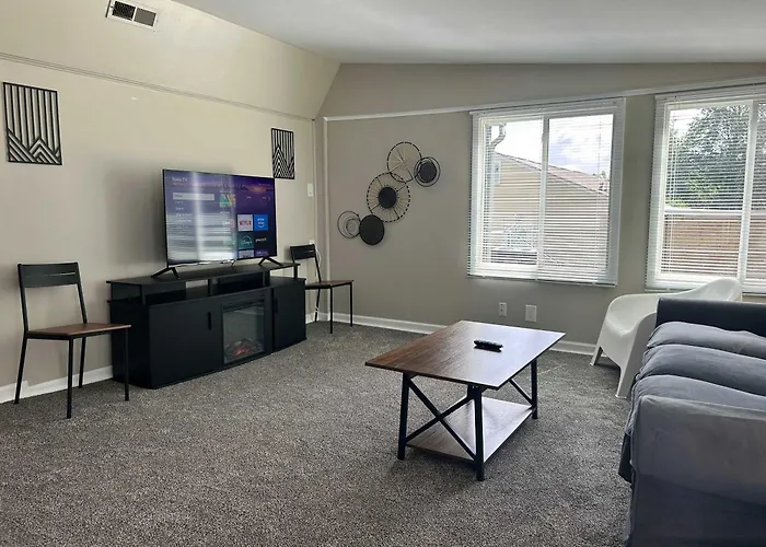 Bellwood 2 Bed Family House W 2 Living Areas Superhost