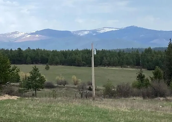 Tiny Caravan Great For Couples With Landscape Views In Idaho