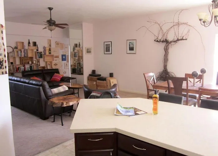 Secluded Vacation Rental With Picturesque Vineyard Views In Benton City, Washington