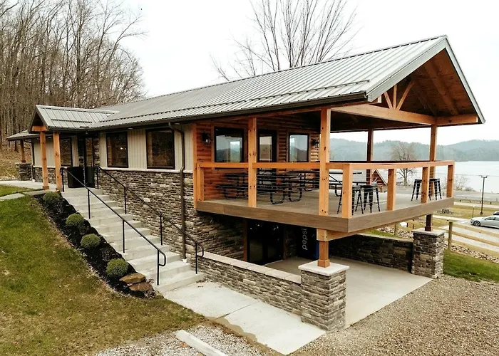 Wooden Chic Cabin Fully Stocked Near Tappan Lake In Ohio