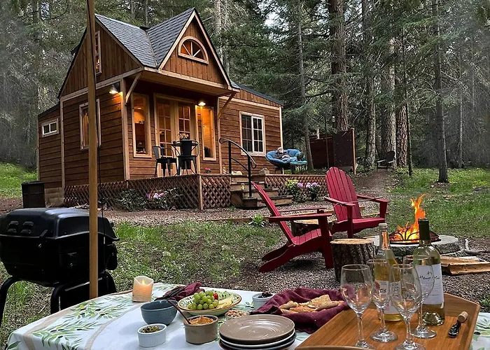 Owl Creek Cabin Mountain Getaway Near Ashland, Oregon