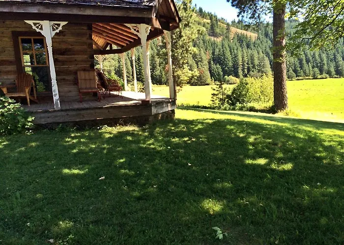 Charming Log Cabin Rental With Outdoor Grill Near Gifford Pinchot National Forest