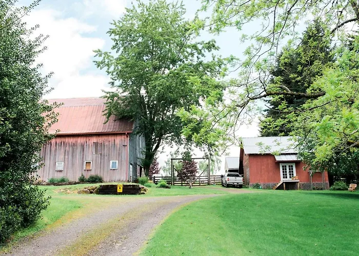 Idyllic Cottage On Organic Farm Near Silver Falls State Park, Silverton, Oregon