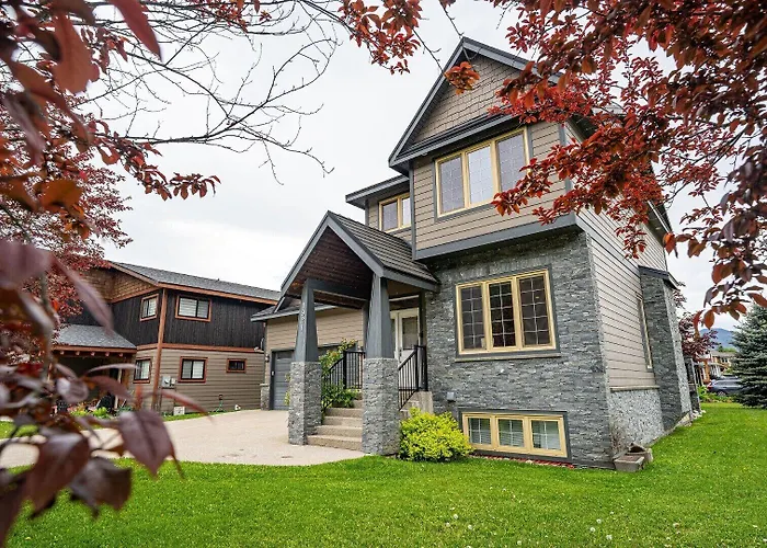 Aspen Lodge By Revelstoke Vacations
