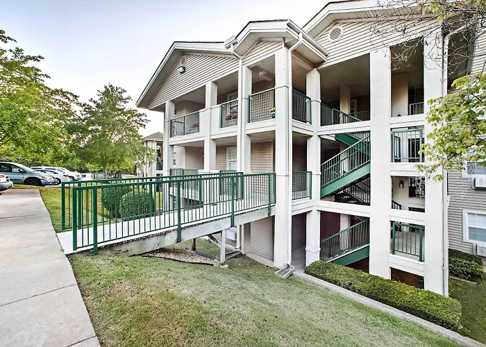 Near Branson Landing / Sister Condo Very Close By!