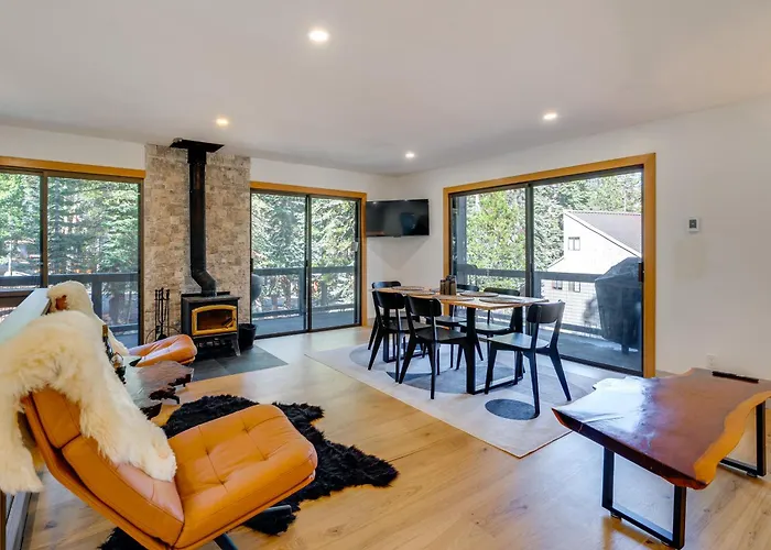 Ski-In/Ski-Out Retreat W/ Sauna In Bear Valley!