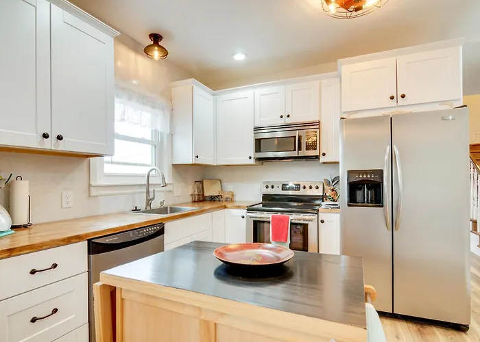 Atv & Utv Parking: Spacious Home In Richfield!