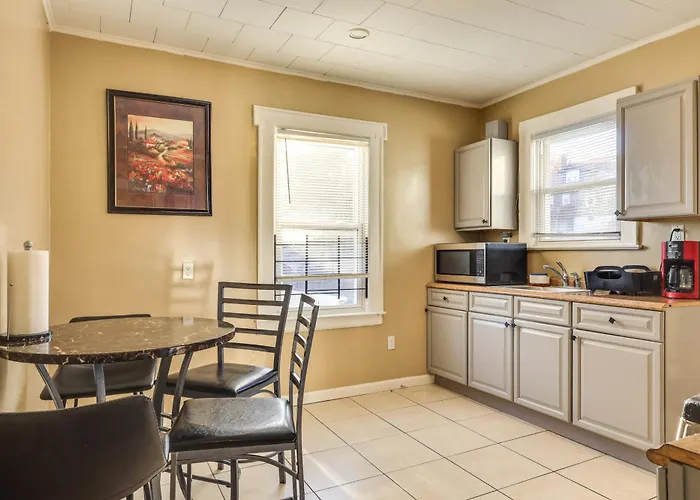Free Parking Spot! Extended Stay Near Newark & Nyc