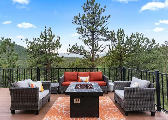 Mountain View Retreat- Private Hot Tub & Views