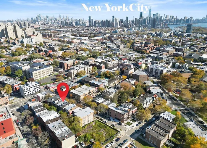 Elegant Home W Patio | In-Unit Laundry Near Nyc