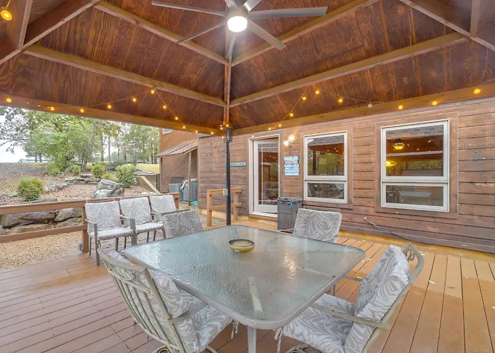 Lake Eufaula Cabin W/ Dock At Nine Marina