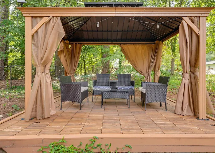 5 Mi To Town: Pet-Friendly Retreat In Marietta!