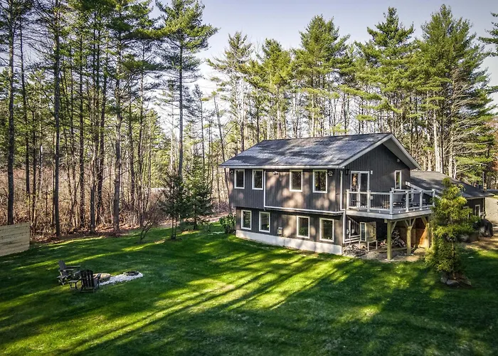 Modern Gem On 15 Acres, 5 Mi To Old Orchard Beach!