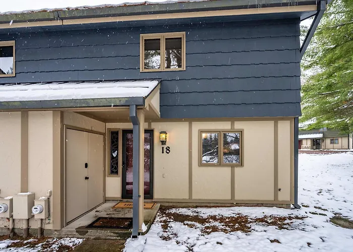 Updated 3Br Townhome Across From Holiday Valley