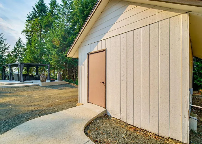 “Mtn Views: Umpqua Valley Villa!”