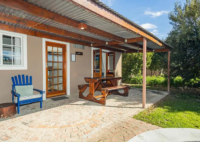 Seven Oaks Vineyard Cottages